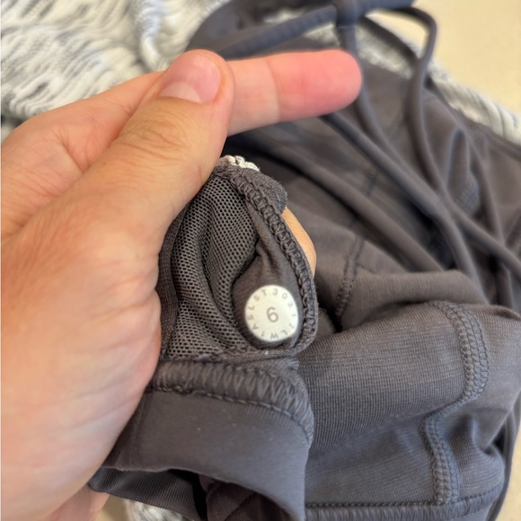 Lululemon Raise the Barre Tank - Picture 5 of 6